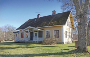 Beautiful Home In Högsby With Kitchen, Fågelfors